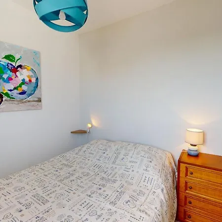 Le Phare Du Port Apartment
