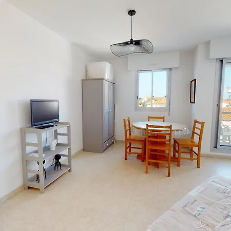 Le Phare Du Port 圣吉尔-克鲁瓦德维