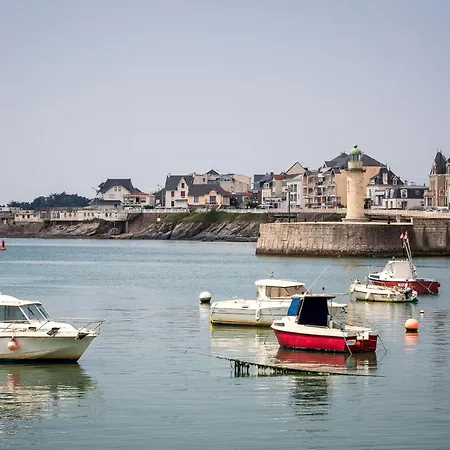 Le Phare Du Port Saint-Gilles-Croix-de-Vie
